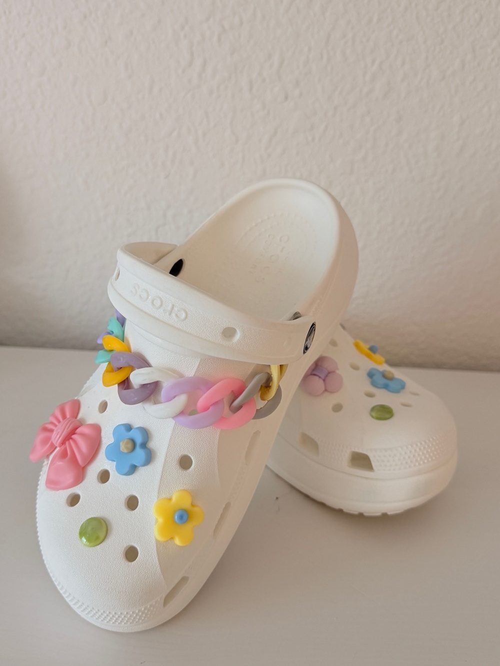 Crocs Classic Platform Clogs White W6 with Flower Charms
